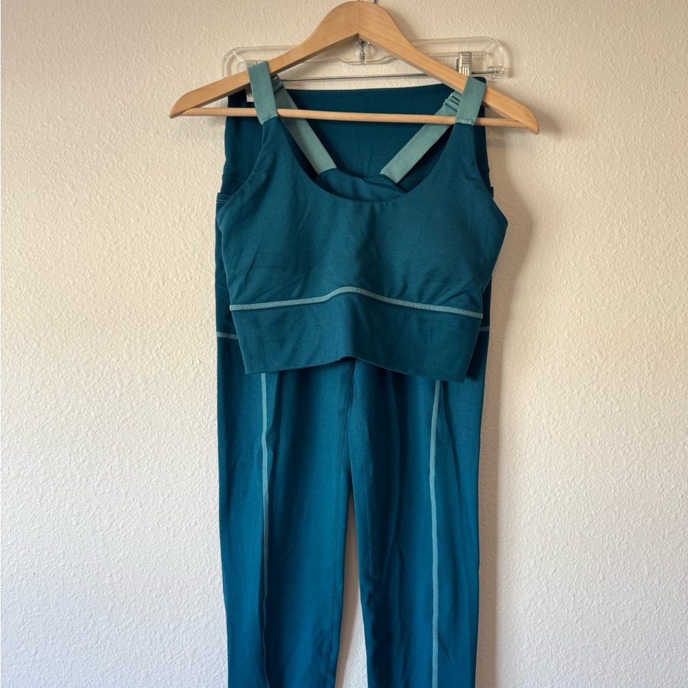 Active Booty Leggings and Bra Set